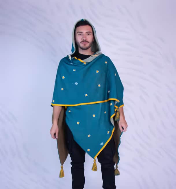 Ruana Cefiro verde tejido contemporaneo Cefiro Tejido Colombia vista frontal