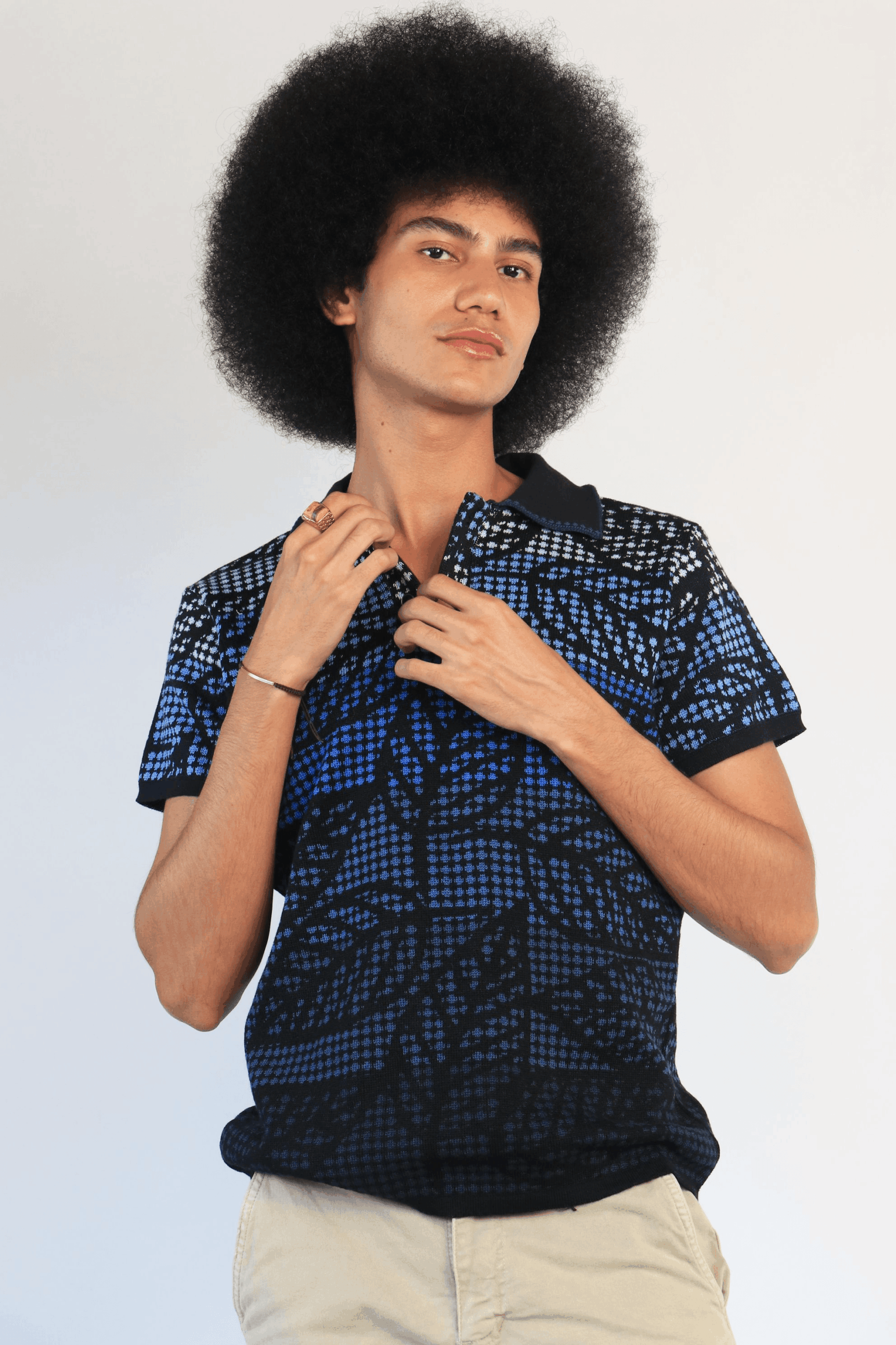CAMISA POLO TEJIDA/HOJAS AZUL