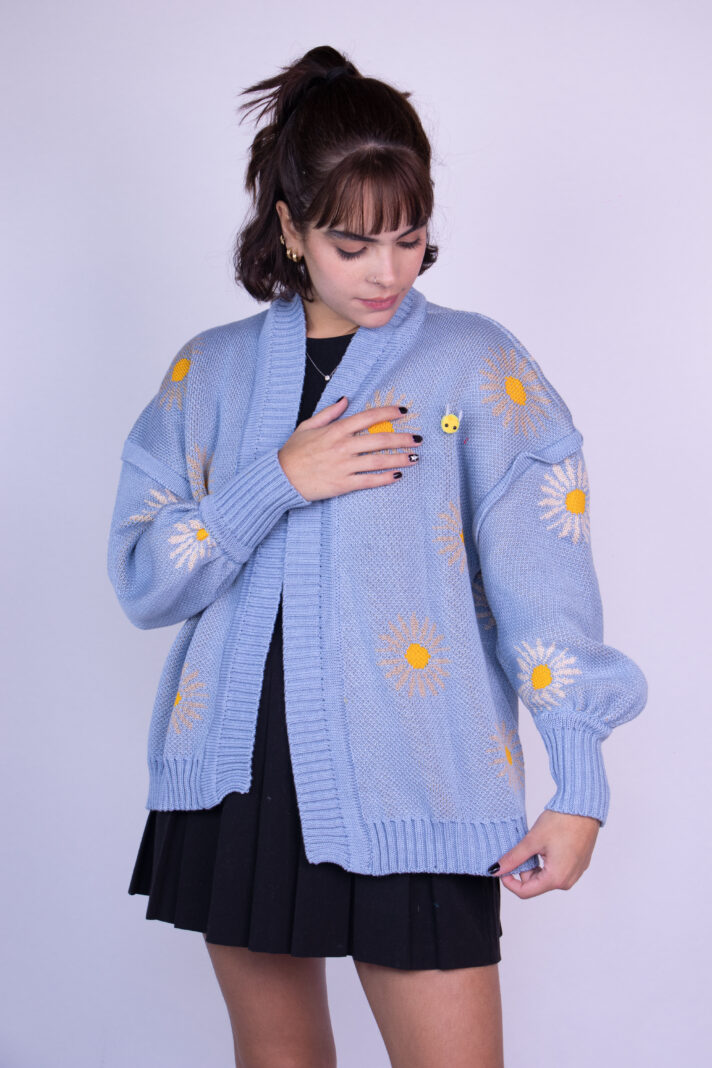 CARDIGAN MARGARITAS Y ABEJA