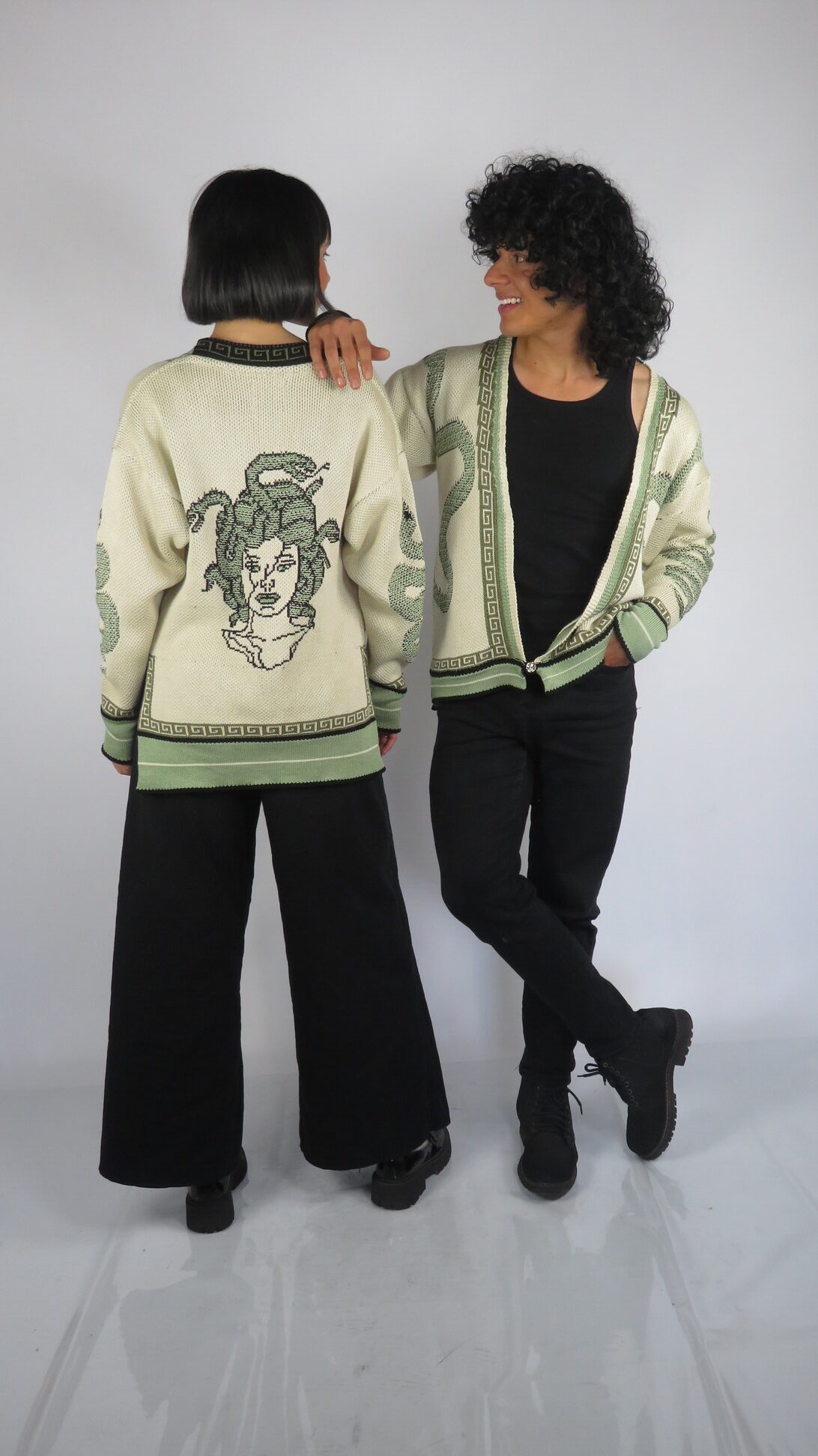 Cardigan tejido de la Colección Medusa.